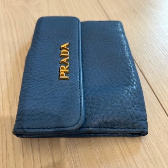Prada Wallet - Picture 4 of 10